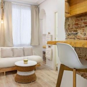 Designer 1 Bedroom Apartment in Chamberí Madrid