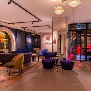 Golden tulip Opera de Noailles