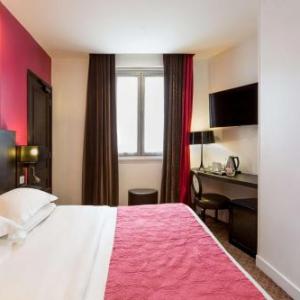 Star Champs Elysees