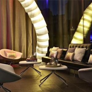 Renaissance Paris Arc de triomphe Hotel