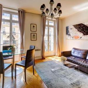 Apartments Du Louvre   Le marais Paris 