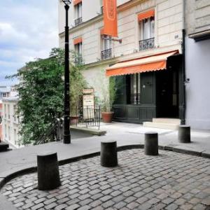 Caulaincourt Montmartre by Hiphophostels