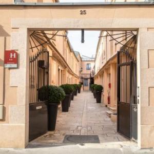 Hotel De LHorloge Paris