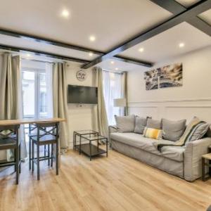 13 Luxury Flat eiffel design 2