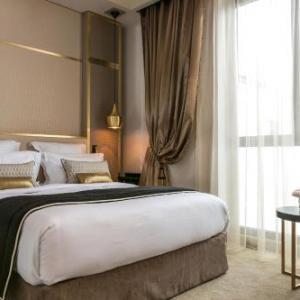 Niepce Paris Curio Collection By Hilton Paris 