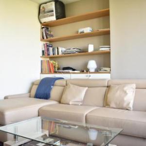 Bright Studio Apartment With High View 