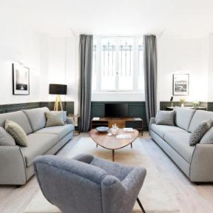 Luxury 3 Bedrooms Republique I by Livinparis