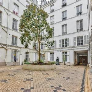 35 - Urban Montmartre