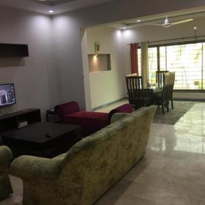 Spacious Apartment in Johar Town 