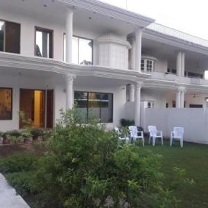 White Lodge Guest House