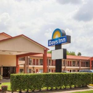 Days Inn by Wyndham Houston-Galleria TX