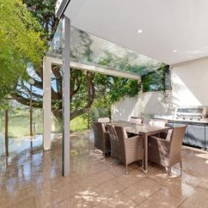 Two Bedroom House in Bondi Junction