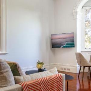 Ravenscourt’s Studio Apartment Close to Everything Sydney New South Wales