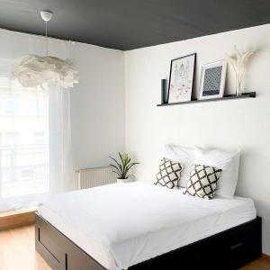 Light fair and cozy room in Central Frankfurt