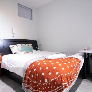 Cozy Apartments near Burwood Train Station