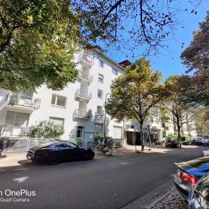 Direkt an der EZB !! Top Lage 2 zi. Apartment