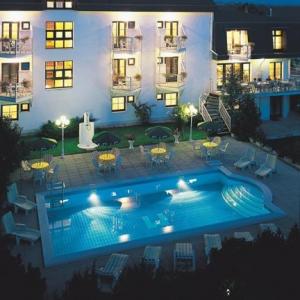 Hotel Monica