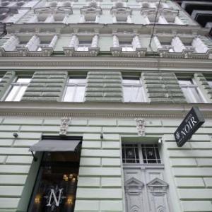 Hotel Noir