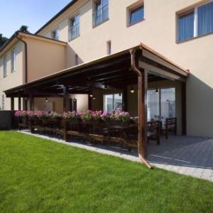 Dolce Villa 
