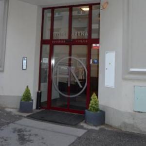 HOtEL AReNA Prague