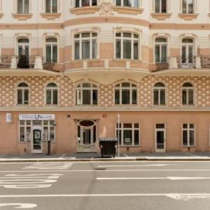 Sunny Riverside Apartments Prague 