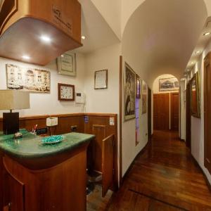 69 manin Street