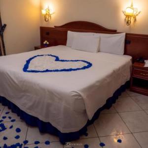 Caroline Suite 