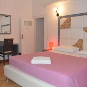 Bt Rooms