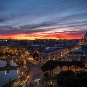 285 Vatican Lodge