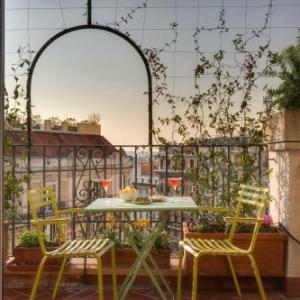 Tritone Top House