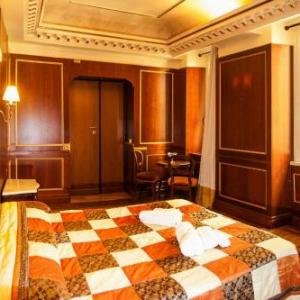 Domina Popolo Rome