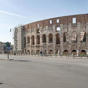 Coral flat Colosseo