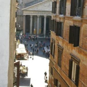 Pantheon Domus Valentino Rome 