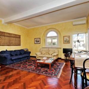 trevi Comfortable Apartment with terrace | Romeloft
