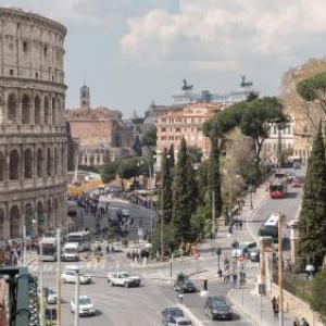 Rental in Rome Colosseo View Luxury