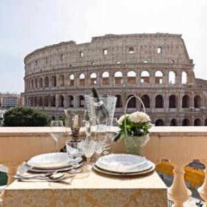 View Colosseo From Jacuzzi Rome 