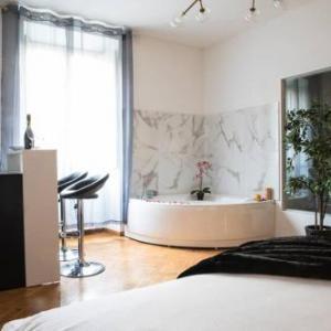 Fashionable Suite with Jacuzzi in trastevere