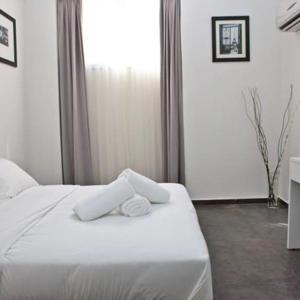 Geula Suites