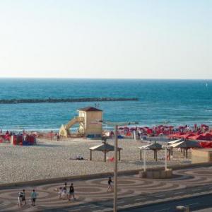 Luxury Beachfront Apts a Few Steps to the Beach by Sea N Rent