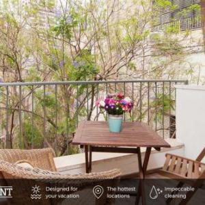 Excellent City Centre Apts w/ Balcony by Sea N' Rent