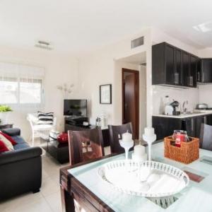 Luxury Duplex Apt w Balcony by Sea N Rent tel Aviv