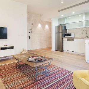 Fantastic Apt in the Heart of the City by Sea N Rent 