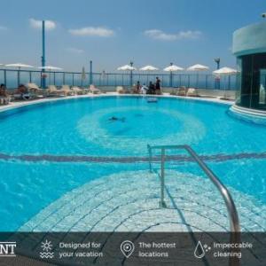 Superb Beachfront Apartments with Pool by Sea N' Rent