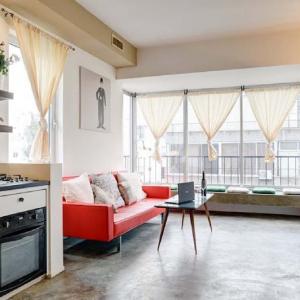 Stylish designed apt. at Rothschild Blvd