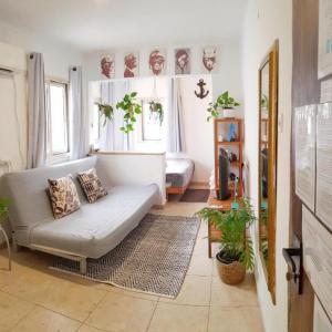 Aharonson St. Studio   By Comfort Zone tLV