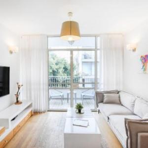 Clear 3BR near Bograshov by HolyGuest