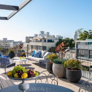 Shenkin Apartments by master