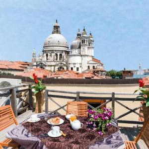 Accademia Charm Apartments