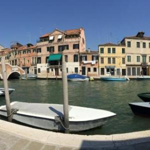 Princess Guest House Canal View