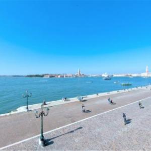 Ca' Laguna stunning views on Bacino di San Marco.